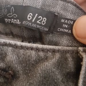 Euc size 6 / 28 Prana grey gray eans